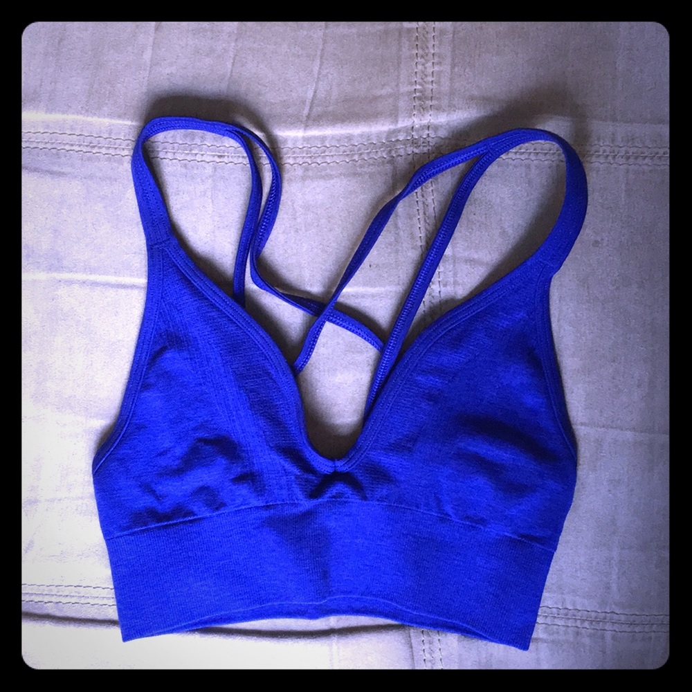 Lululemon Seamlessly Plunge Bra